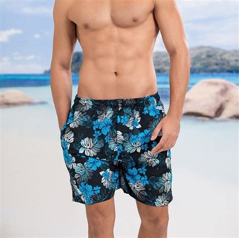 SUNGAS, BERMUDAS E SHORTS DE PRAIA MASCULINOS.